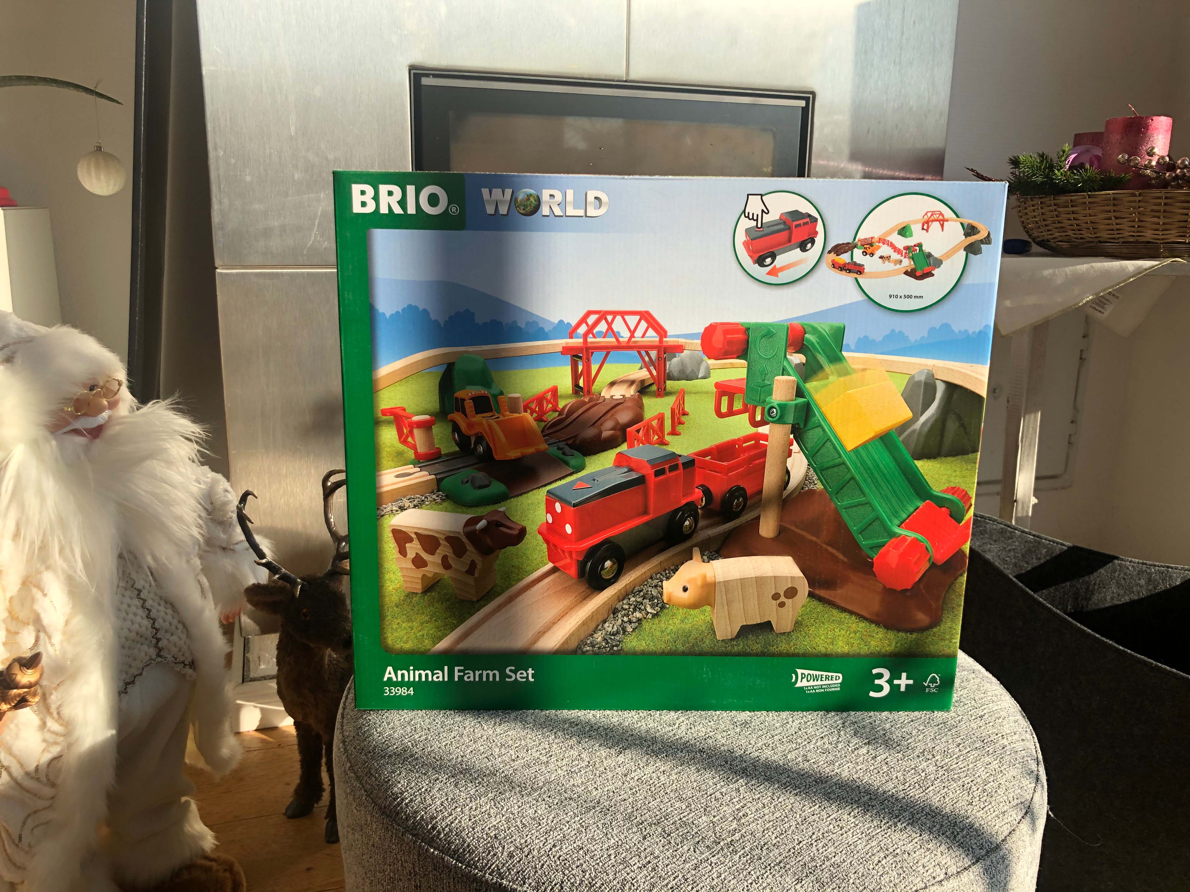 Brio-großes-brio-bahn-bauernhof-set-verpackt