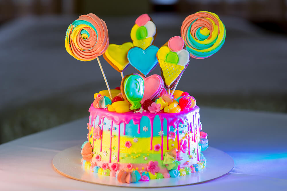 Dekoideen-Kindergeburtstag-Torten-Suses