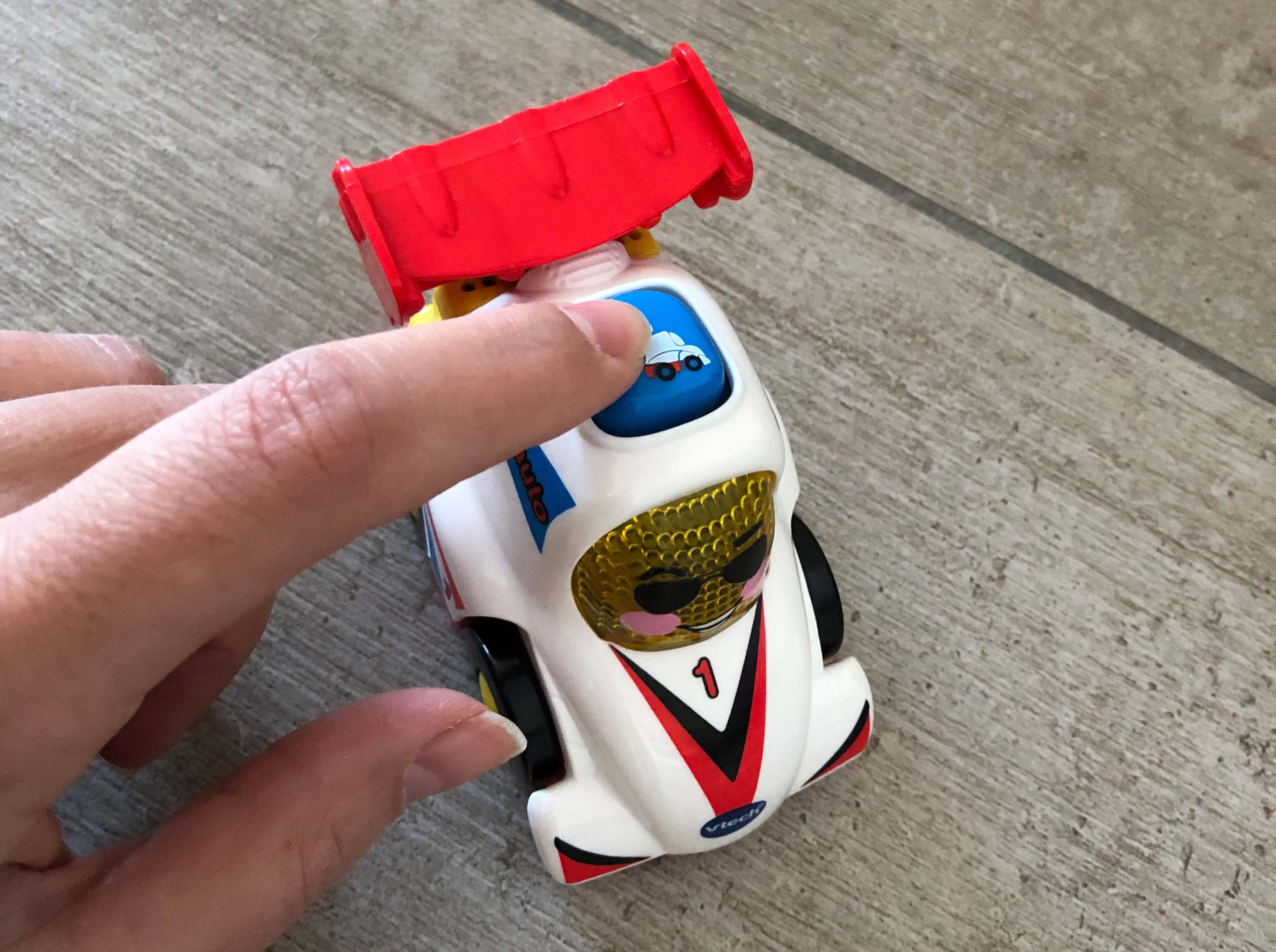 Rennauto-2