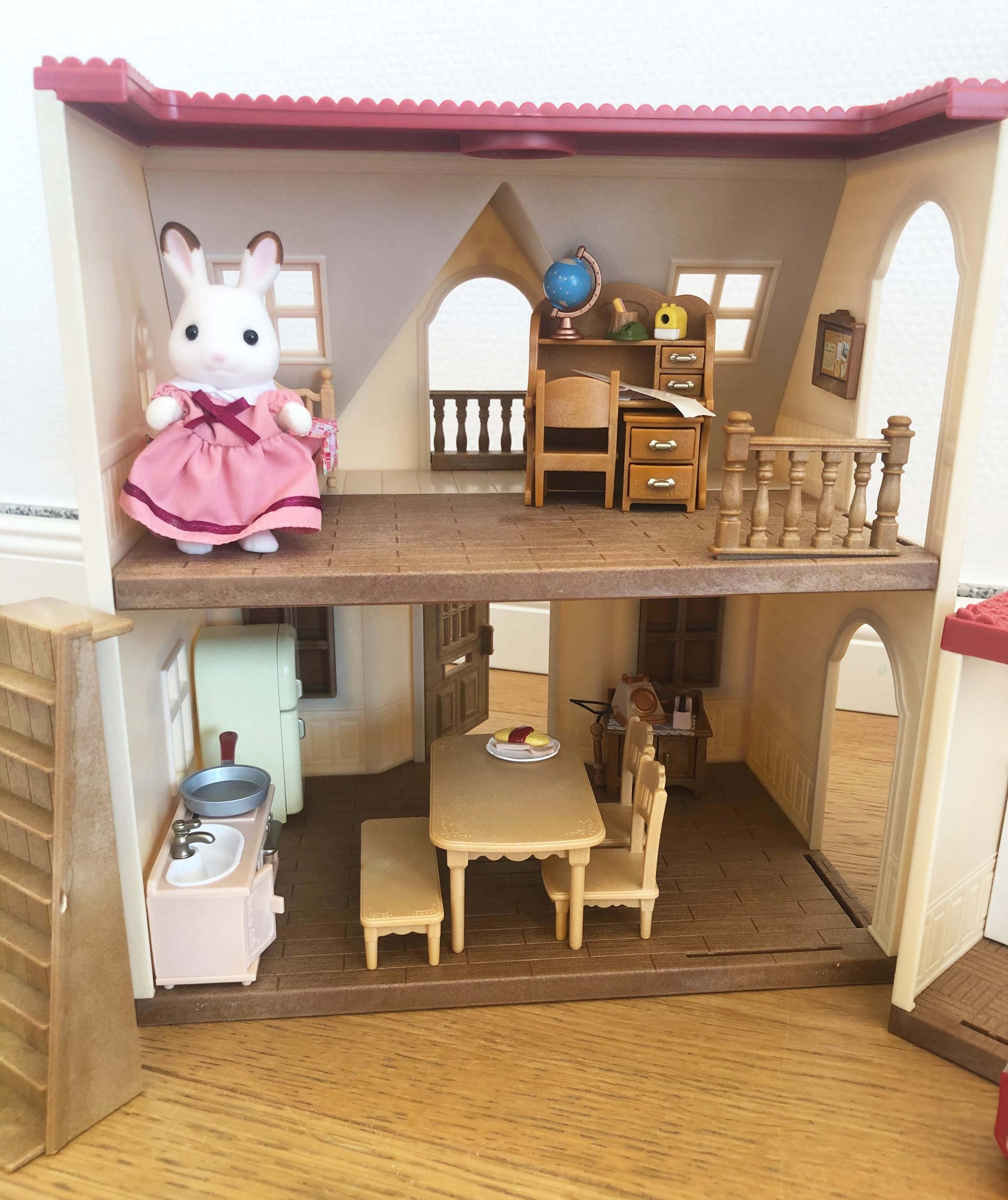 Sylvanian-families-starter-haus-mit-einrichtung-5303-5220