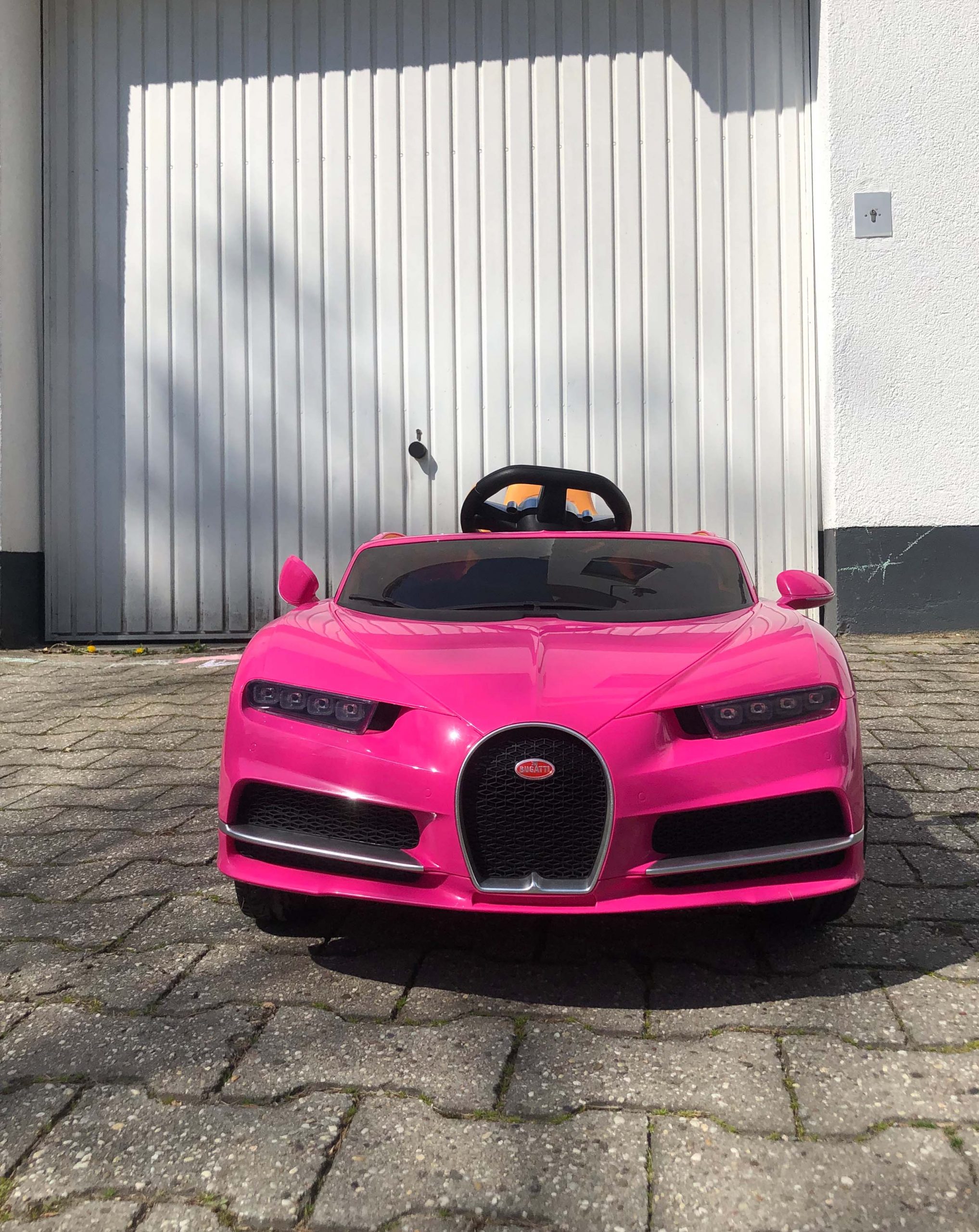 miweba-bugatti-chiron-pink-front