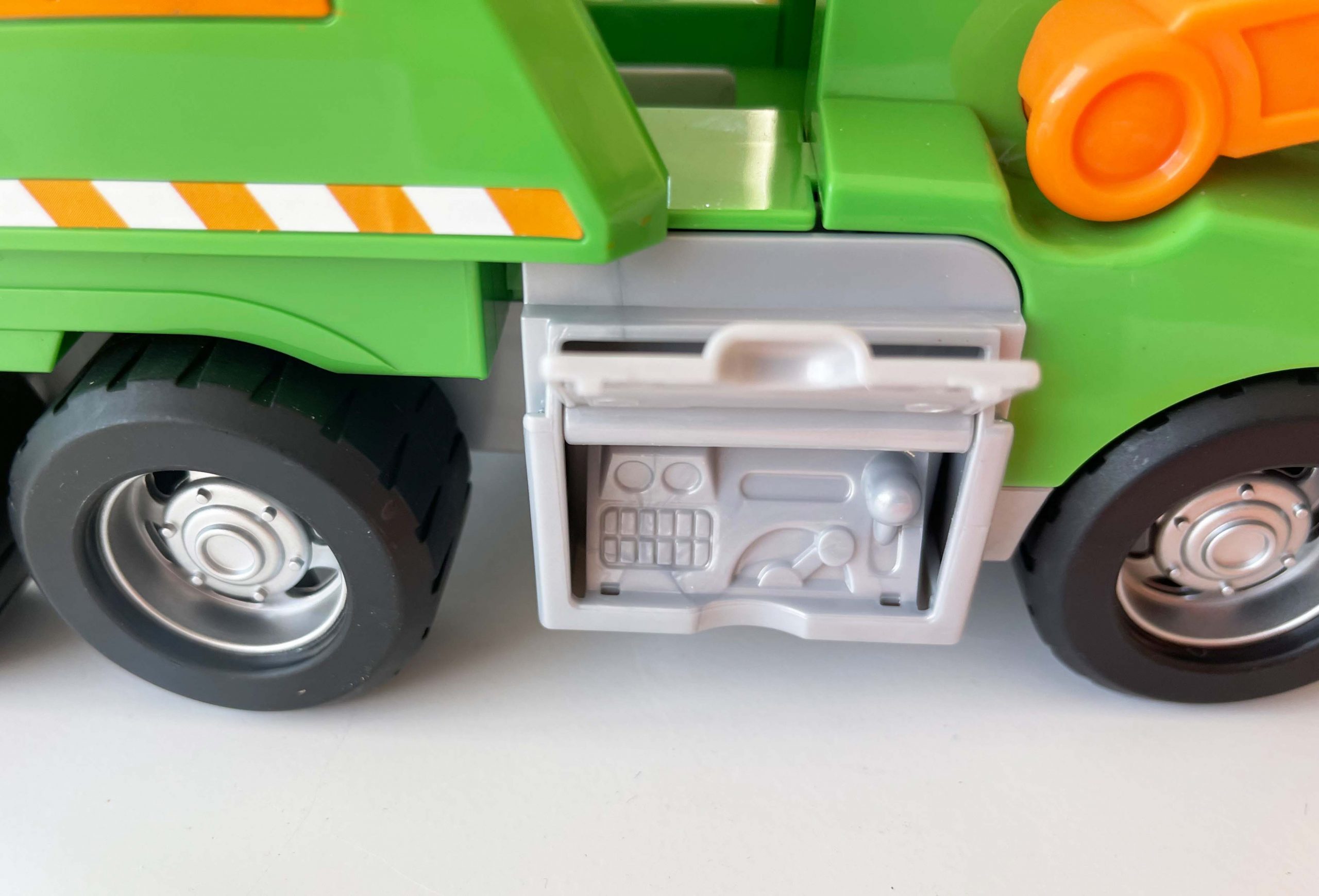 spin-master-paw-patrol-rocky-recycling-truck-detailansicht