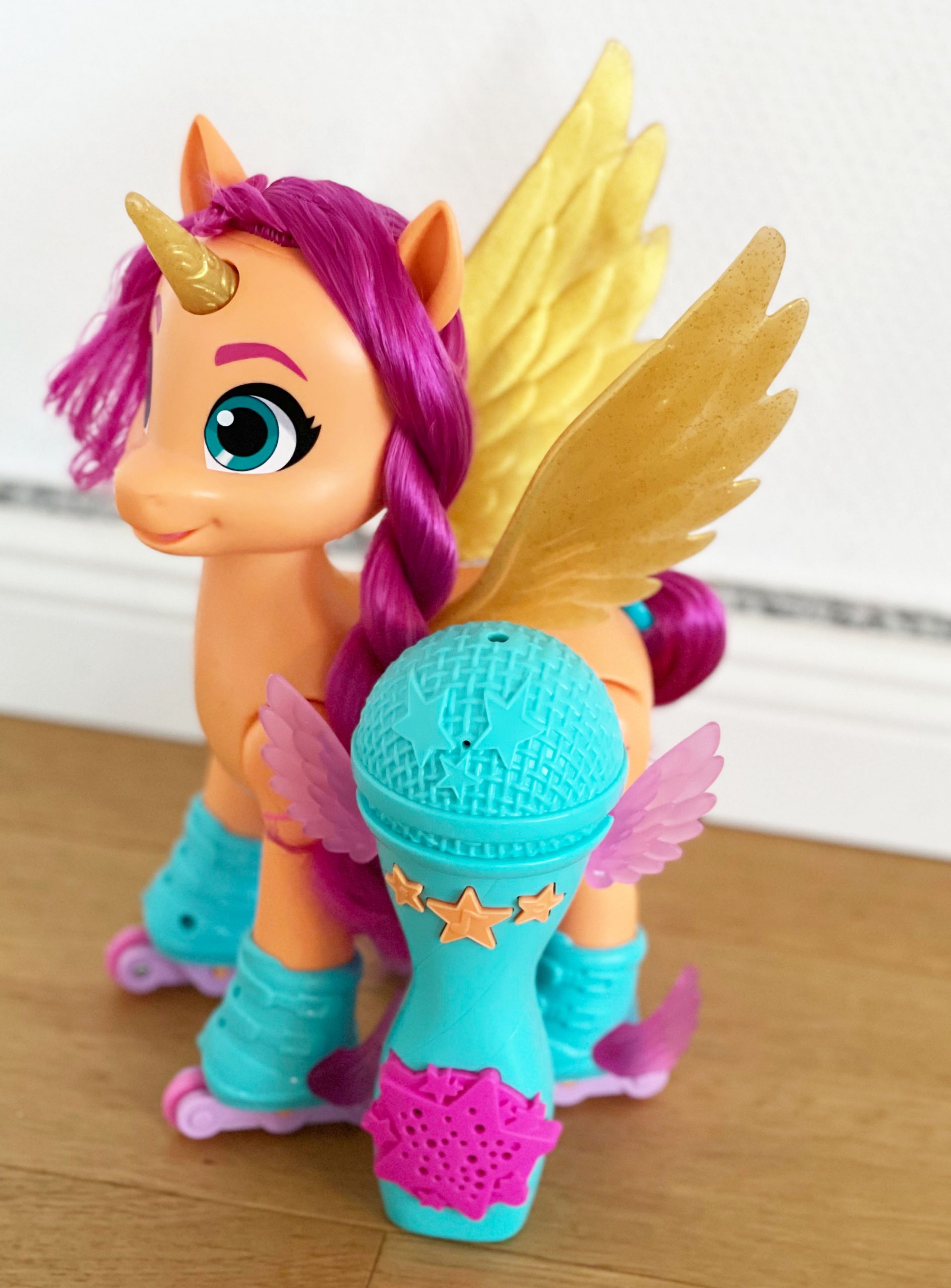 hasbro-my-little-pony-sunny-starscout-ausgepackt